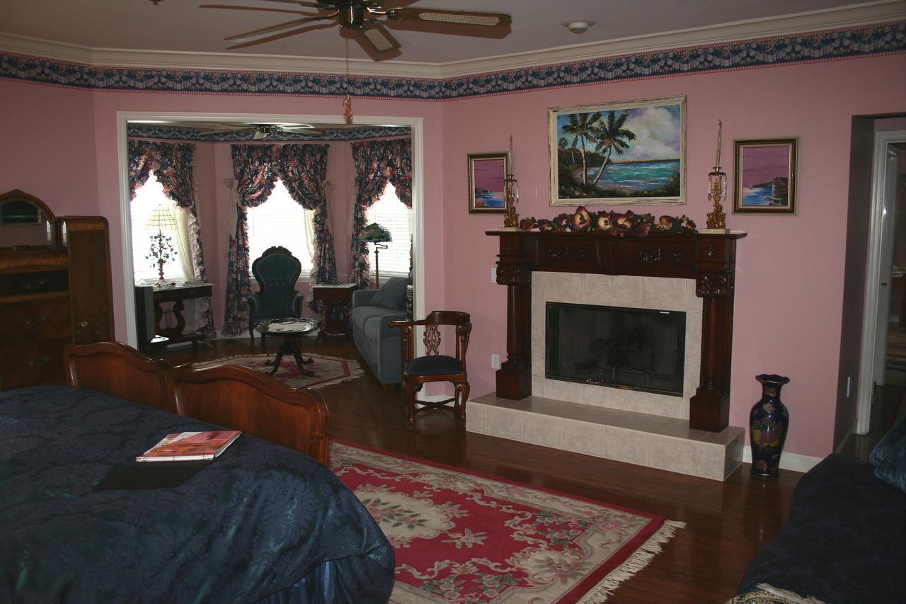 Heron Cay Lakeview Bed & Breakfast Mount Dora Room photo